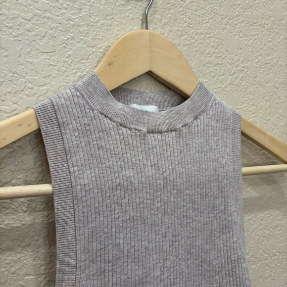 Wilfred Ribbed Tank Top in Light Gray - Picture 2 of 6